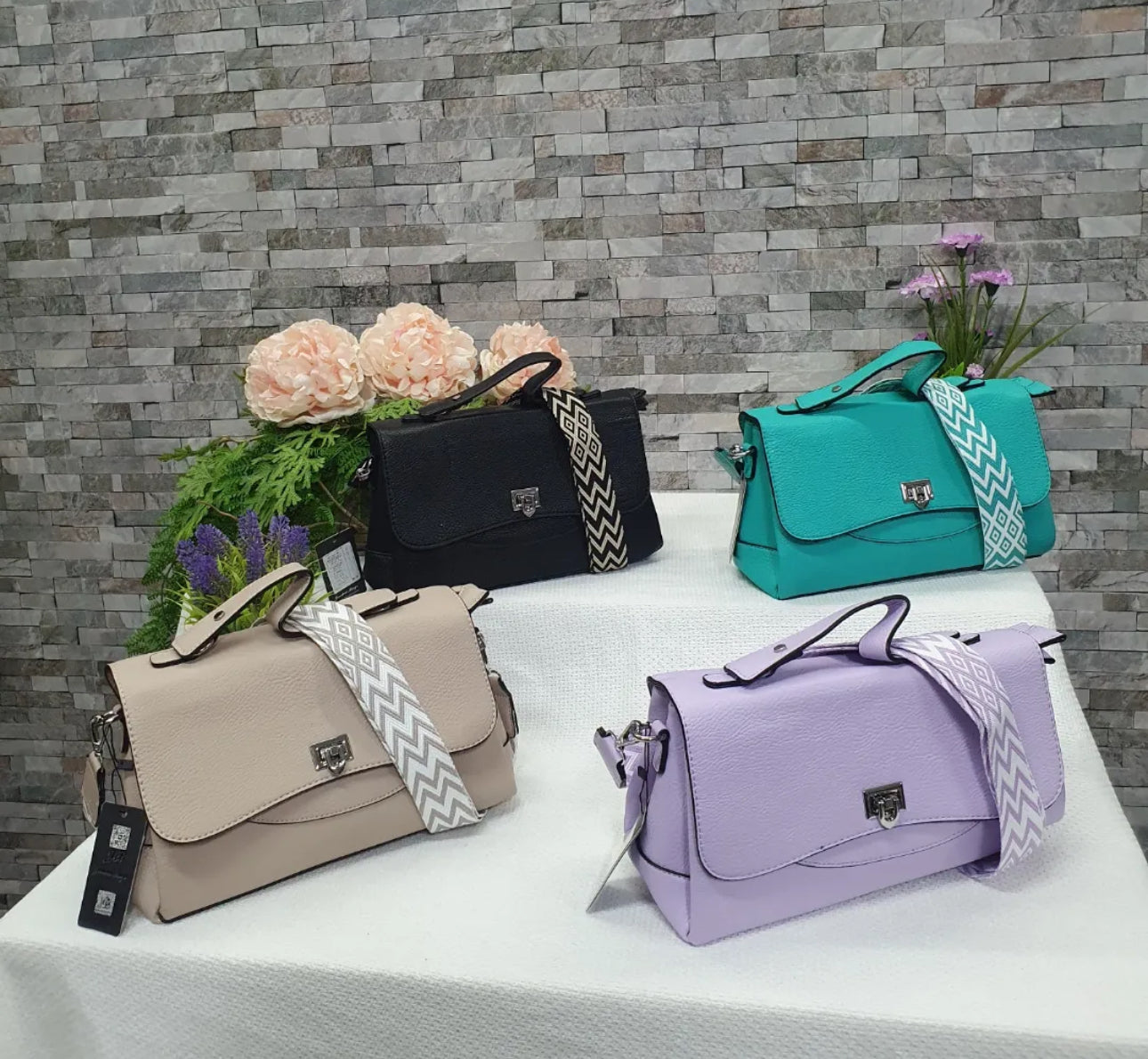 Mala com Alça a Tira-Colo - B