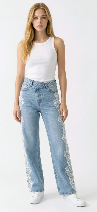 Calça Bordada
