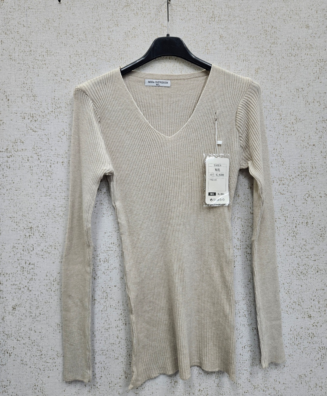 REF. 1081 - MALHA C/GOLA EM BICO 8201